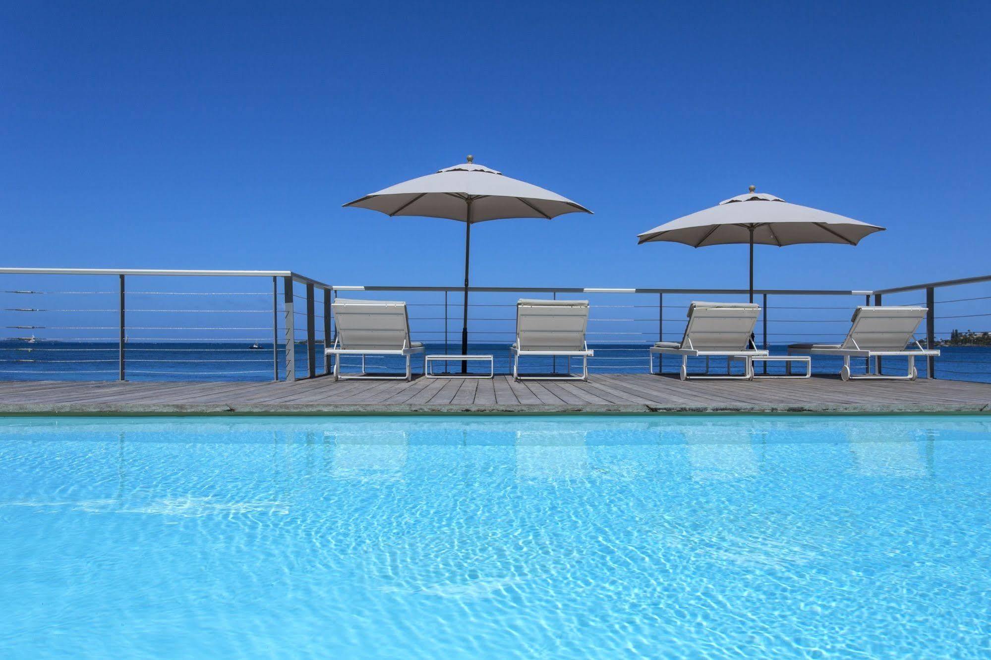 Chateau Royal Beach Resort & Spa, Noumea Bagian luar foto