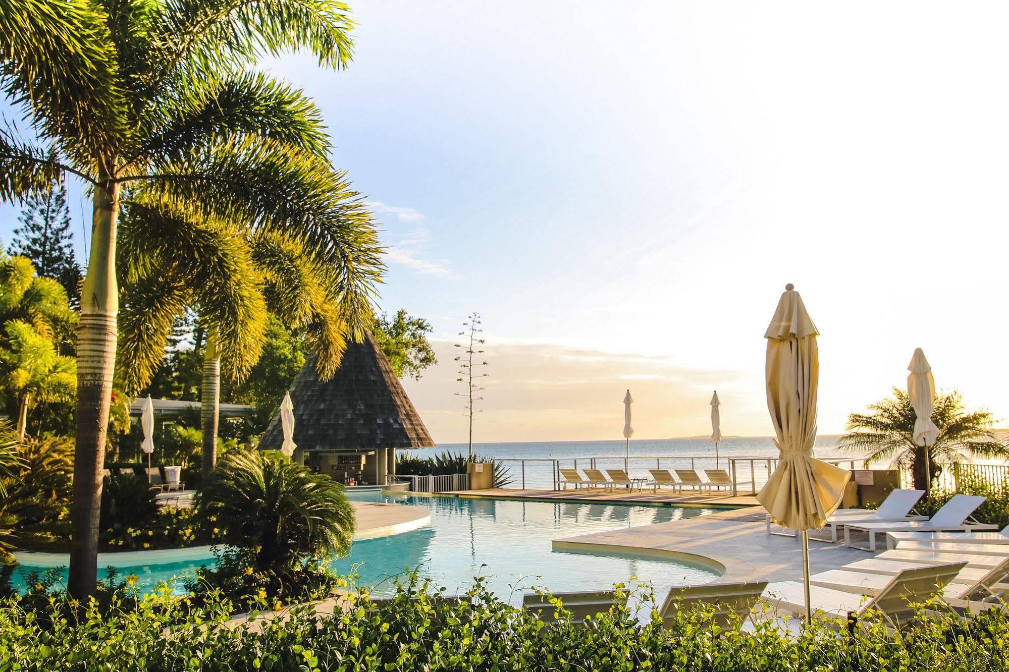 Chateau Royal Beach Resort & Spa, Noumea Bagian luar foto